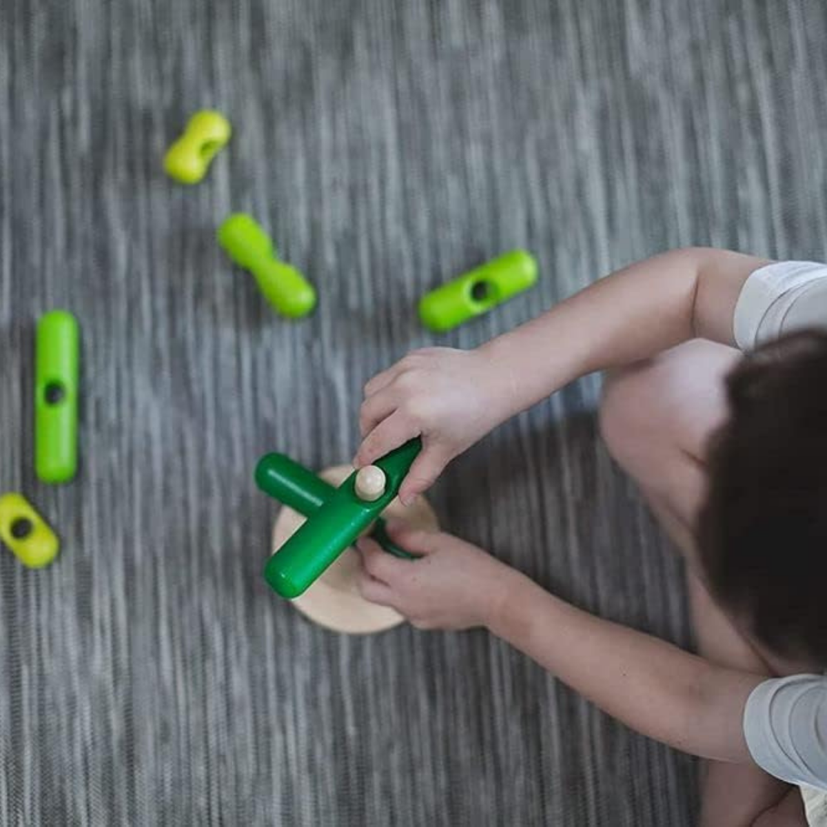 Arbre à empiler (PlanToys) – Jouet d’empilage et de motricité fine