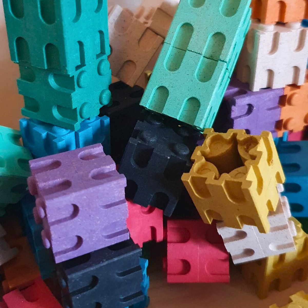 Cubes Maths emboîtables – Compter, décomposer et calculer avec 100 cubes